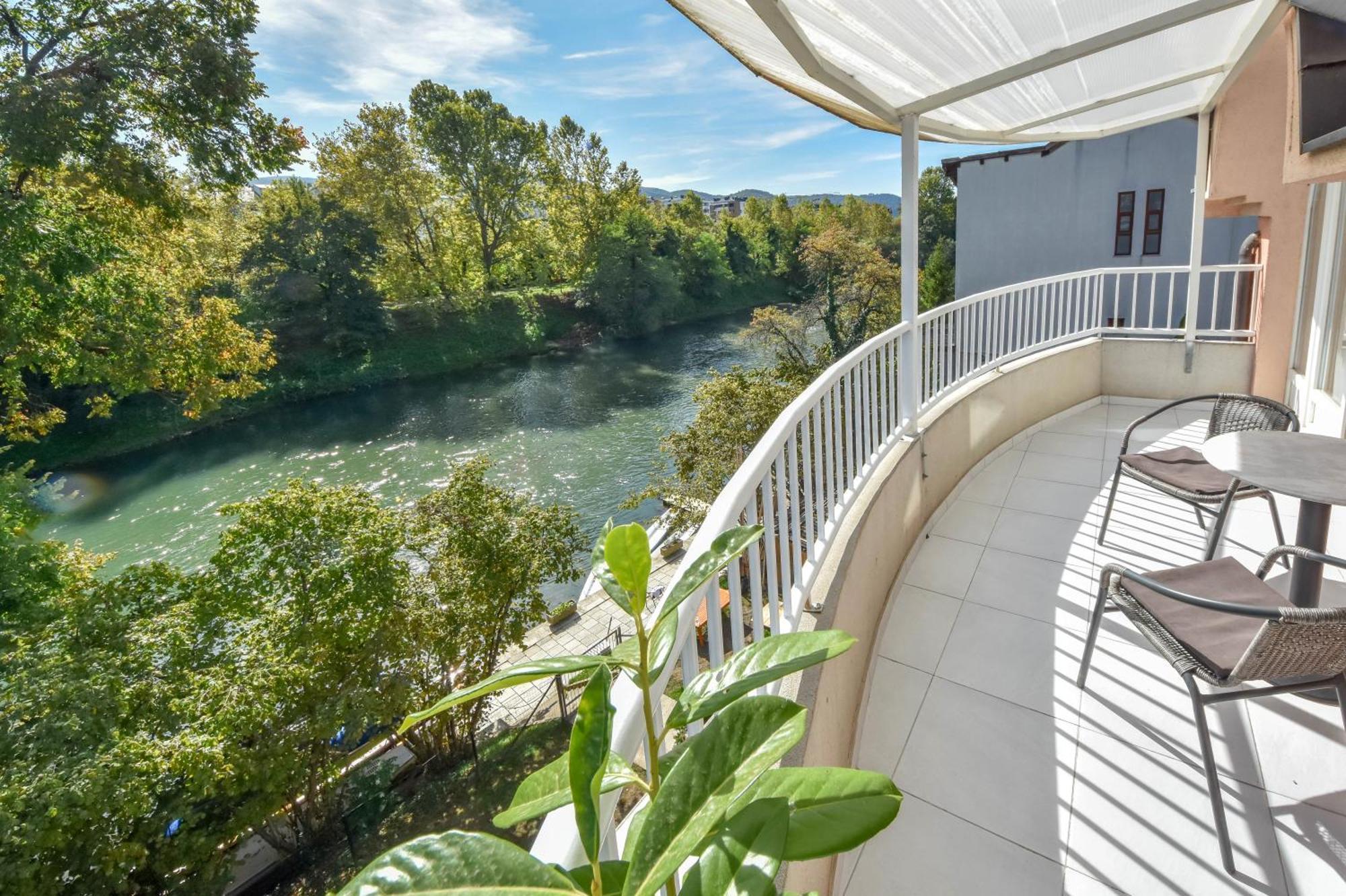Apartment Riverfront Banyaluka Dış mekan fotoğraf